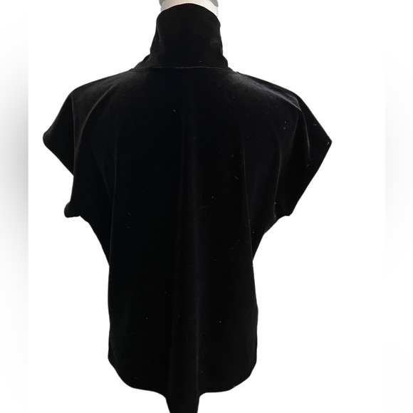 🔥🔥Chicos Design Sz 3 Black velvet Turtleneck Pull Over Top Short Sleeves Cute! - Picture 2 of 6